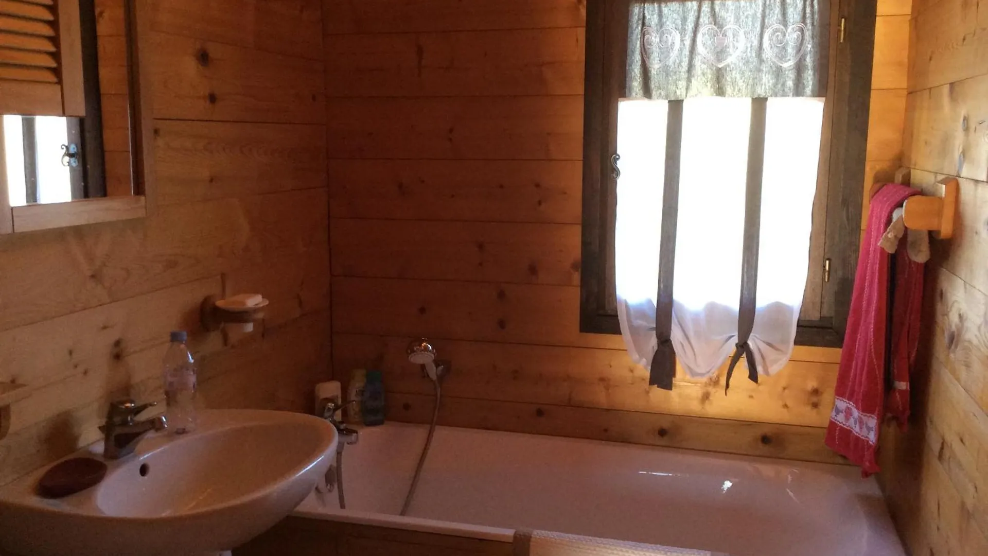 אוש Chalet La Nanda Devi